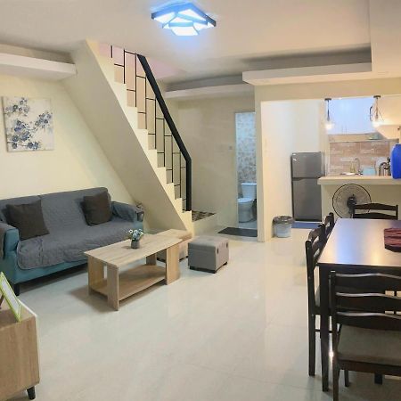 2 Bedroom Townhouse In Bacolod City Buitenkant foto