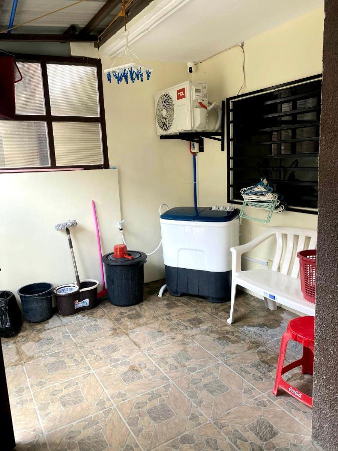 2 Bedroom Townhouse In Bacolod City Buitenkant foto